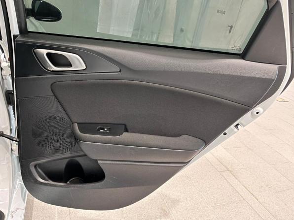 Kia Ceed III Рестайлинг с пробегом 2023 года, цена 1 990 000 рублей, 68026 км, хэтчбек, Автокод Объявления