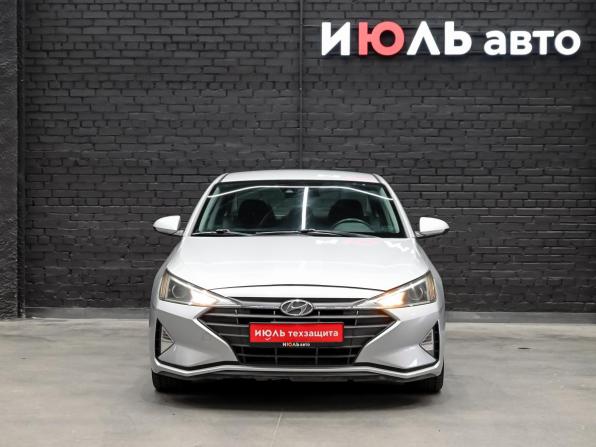 Hyundai Elantra VI (AD) Рестайлинг с пробегом 2019 года, цена 1 300 000 рублей, 159325 км, седан, Автокод Объявления