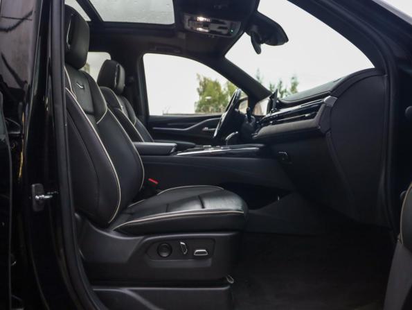 Cadillac Escalade V с пробегом 2022 года, цена 9 599 000 рублей, 61568 км, внедорожник, Автокод Объявления