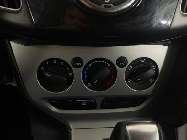Ford Focus III с пробегом 2012 года, цена 675 000 рублей, 318768 км, хэтчбек, Автокод Объявления