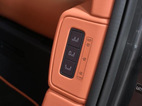 Lynk &amp; Co 900 с пробегом 2025 года, цена 7 385 000 рублей, 25545 км, внедорожник, Автокод Объявления