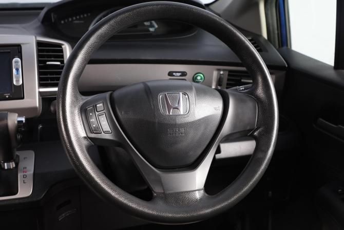 Honda Freed I Рестайлинг 2 с пробегом 2014 года, цена 1 299 000 рублей, 170000 км, компактвэн, Автокод Объявления