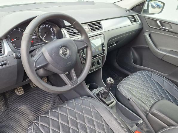 Skoda Rapid I с пробегом 2017 года, цена 1 090 000 рублей, 112262 км, лифтбек, Автокод Объявления
