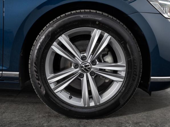Volkswagen Passat B8 Рестайлинг с пробегом 2021 года, цена 2 089 500 рублей, 52961 км, седан, Автокод Объявления