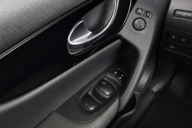 Nissan Qashqai II с пробегом 2017 года, цена 1 829 000 рублей, 170610 км, внедорожник, Автокод Объявления