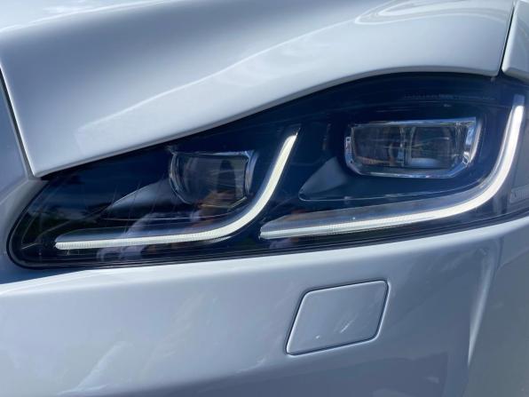 Jaguar XJ IV (X351) Рестайлинг с пробегом 2016 года, цена 3 954 000 рублей, 41953 км, седан, Автокод Объявления