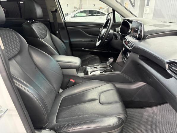 Hyundai Santa Fe IV с пробегом 2018 года, цена 2 747 000 рублей, 202135 км, внедорожник, Автокод Объявления