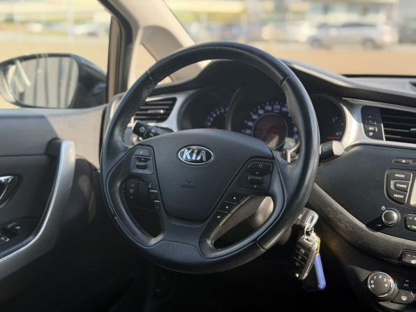 Kia Ceed II Рестайлинг с пробегом 2018 года, цена 1 450 000 рублей, 105604 км, хэтчбек, Автокод Объявления