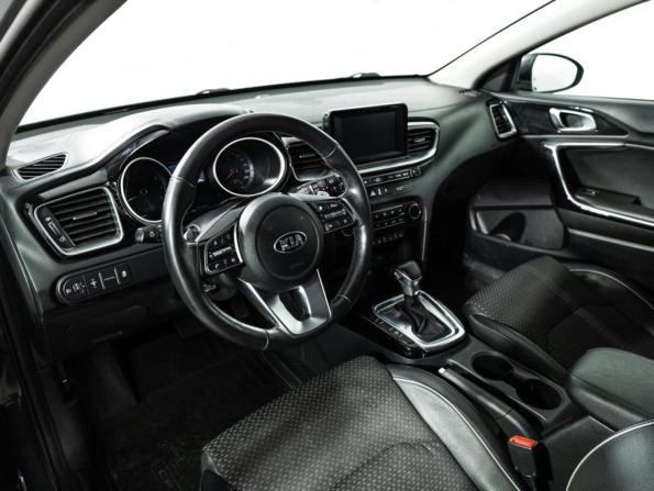 Kia Ceed III с пробегом 2018 года, цена 1 379 700 рублей, 137411 км, хэтчбек, Автокод Объявления