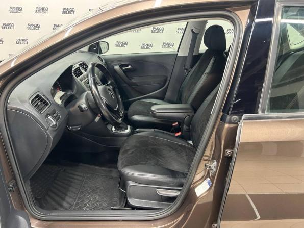 Volkswagen Polo V Рестайлинг с пробегом 2017 года, цена 1 169 687 рублей, 78463 км, седан, Автокод Объявления
