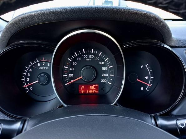 Kia Rio III Рестайлинг с пробегом 2016 года, цена 989 000 рублей, 212666 км, хэтчбек, Автокод Объявления