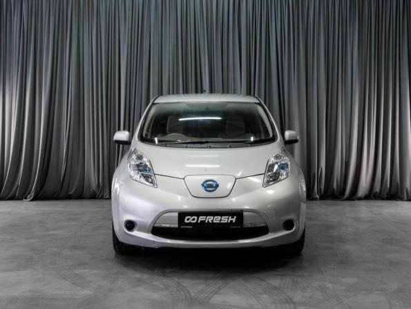 Nissan Leaf I (ZE0/AZE0) с пробегом 2010 года, цена 519 000 рублей, 122799 км, хэтчбек, Автокод Объявления