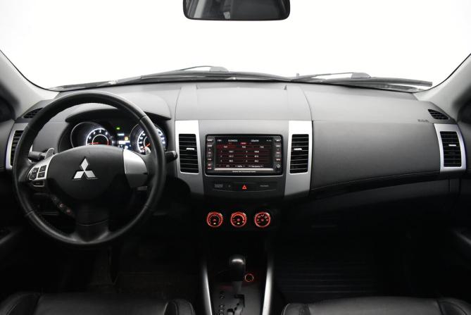 Mitsubishi Outlander II Рестайлинг с пробегом 2012 года, цена 1 150 000 рублей, 244858 км, внедорожник, Автокод Объявления