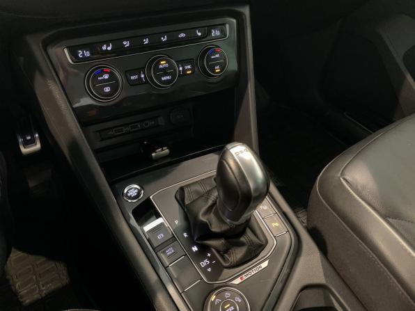 Volkswagen Tiguan II с пробегом 2018 года, цена 1 769 000 рублей, 184799 км, внедорожник, Автокод Объявления