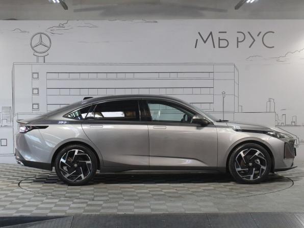 Changan Lamore с пробегом 2024 года, цена 2 090 000 рублей, 6600 км, седан, Автокод Объявления