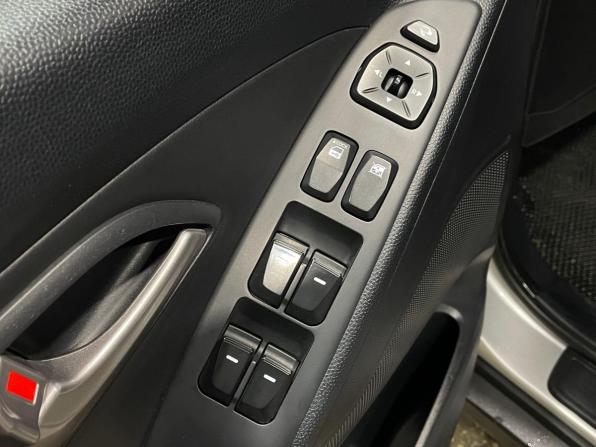 Hyundai ix35 I с пробегом 2012 года, цена 1 160 000 рублей, 167336 км, внедорожник, Автокод Объявления