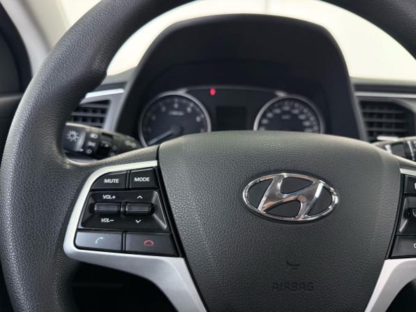 Hyundai Elantra VI (AD) с пробегом 2016 года, цена 1 299 000 рублей, 188000 км, седан, Автокод Объявления