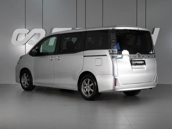 Toyota Voxy III (R80) Рестайлинг с пробегом 2017 года, цена 1 990 000 рублей, 147070 км, минивэн, Автокод Объявления