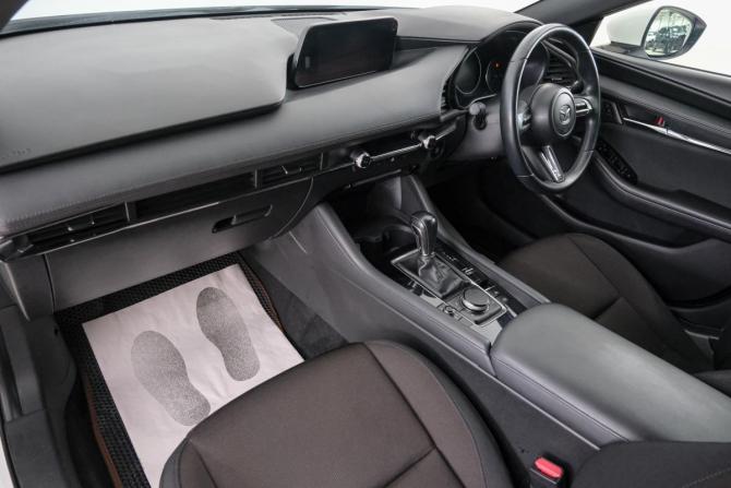Mazda 3 IV (BP) с пробегом 2019 года, цена 1 799 000 рублей, 86000 км, хэтчбек, Автокод Объявления