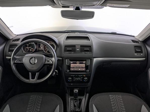 Skoda Yeti I Рестайлинг с пробегом 2017 года, цена 1 505 000 рублей, 113469 км, внедорожник, Автокод Объявления