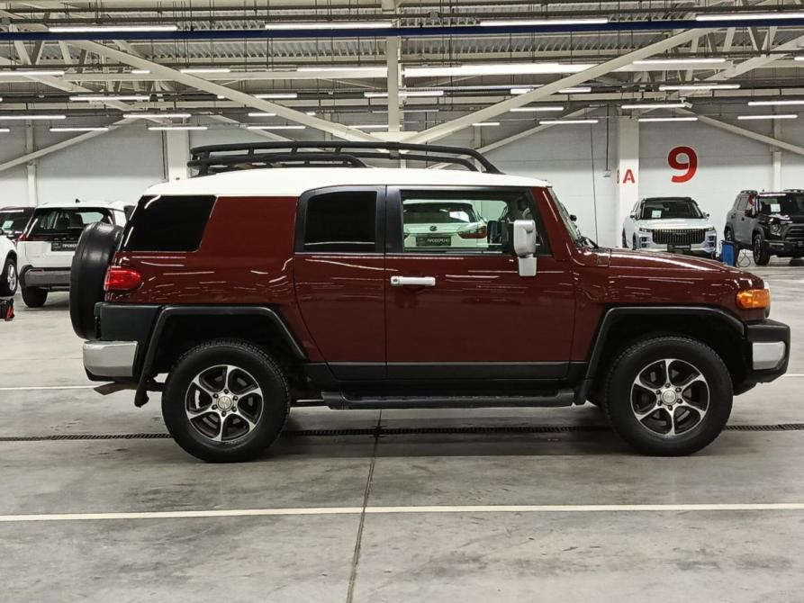 Toyota FJ Cruiser Казань  - изображение 5