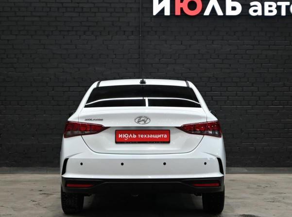 Hyundai Solaris II Рестайлинг с пробегом 2021 года, цена 1 350 000 рублей, 62595 км, седан, Автокод Объявления