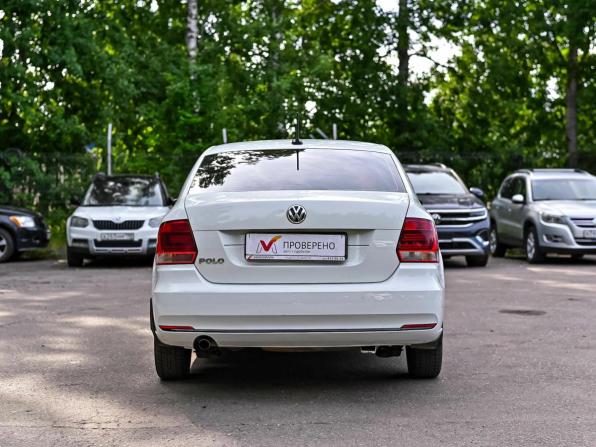 Volkswagen Polo V Рестайлинг с пробегом 2017 года, цена 730 000 рублей, 179126 км, седан, Автокод Объявления
