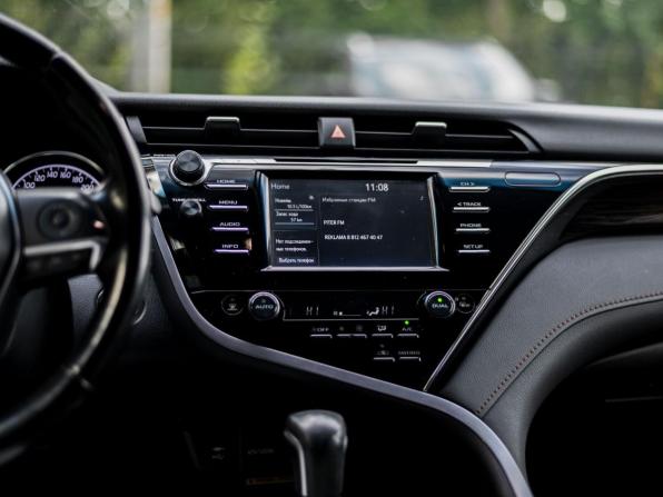 Toyota Camry VIII (XV70) с пробегом 2019 года, цена 2 488 000 рублей, 115130 км, седан, Автокод Объявления