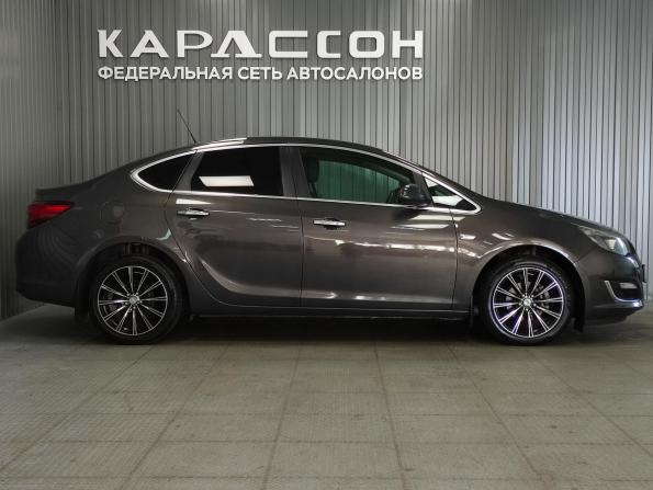Opel Astra J Рестайлинг с пробегом 2013 года, цена 790 000 рублей, 212445 км, седан, Автокод Объявления