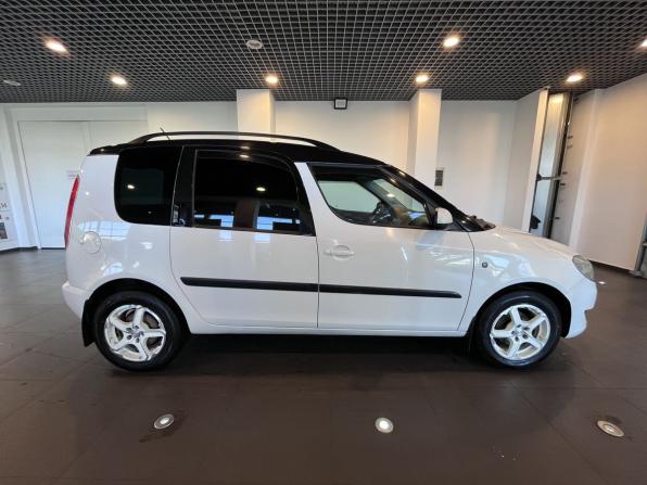 Skoda Roomster I Рестайлинг с пробегом 2013 года, цена 650 000 рублей, 178940 км, компактвэн, Автокод Объявления
