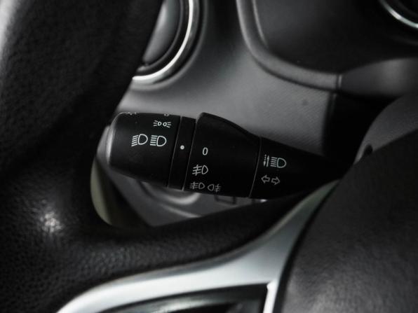 Renault Sandero II Рестайлинг с пробегом 2022 года, цена 1 262 000 рублей, 79036 км, хэтчбек, Автокод Объявления