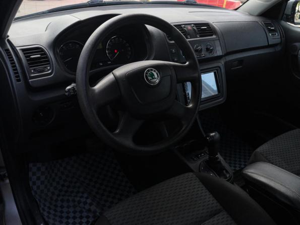Skoda Fabia II Рестайлинг с пробегом 2012 года, цена 900 000 рублей, 83315 км, хэтчбек, Автокод Объявления