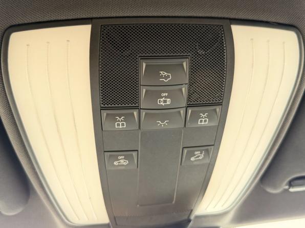Mercedes-Benz C-Класс III (W204) Рестайлинг с пробегом 2011 года, цена 1 400 000 рублей, 264244 км, седан, Автокод Объявления