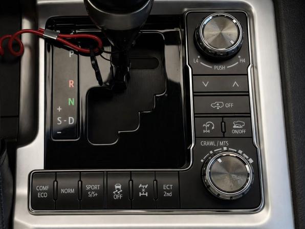 Toyota Land Cruiser 200 Series Рестайлинг 2 с пробегом 2017 года, цена 6 367 000 рублей, 274545 км, внедорожник, Автокод Объявления