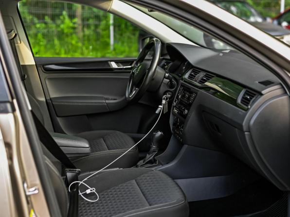 Skoda Rapid I Рестайлинг с пробегом 2018 года, цена 990 001 рубль, 120595 км, лифтбек, Автокод Объявления