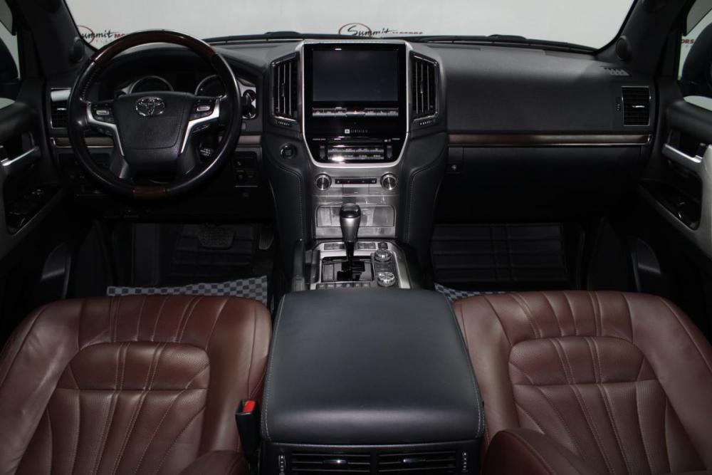 Toyota Land Cruiser 200 Series Рестайлинг 2 Владивосток  - изображение 16