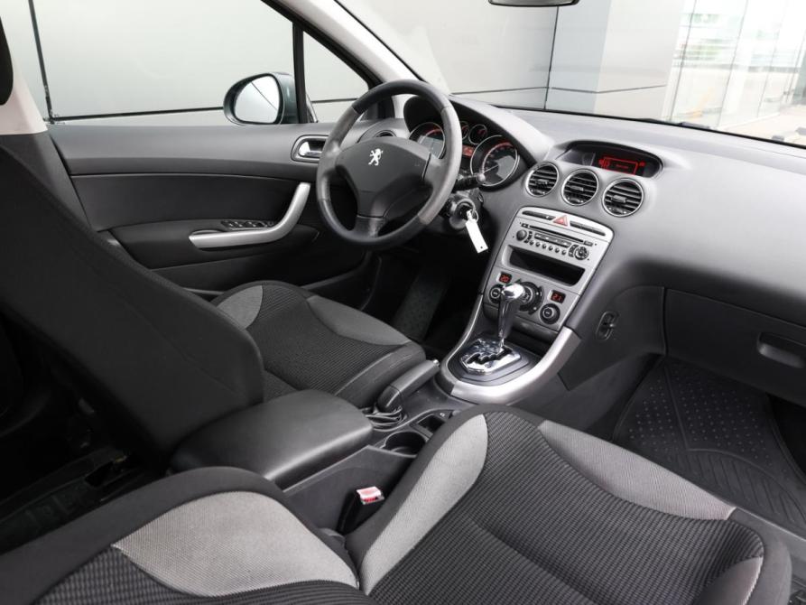 Peugeot 308 I Москва  - изображение 11