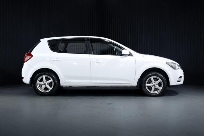 Kia Ceed I Рестайлинг с пробегом 2010 года, цена 630 000 рублей, 227864 км, хэтчбек, Автокод Объявления