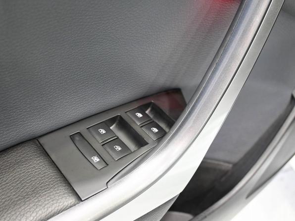 Opel Astra J Рестайлинг с пробегом 2013 года, цена 1 029 900 рублей, 148000 км, седан, Автокод Объявления
