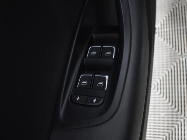 Audi A6 allroad III (C7) с пробегом 2013 года, цена 2 660 000 рублей, 110027 км, универсал, Автокод Объявления