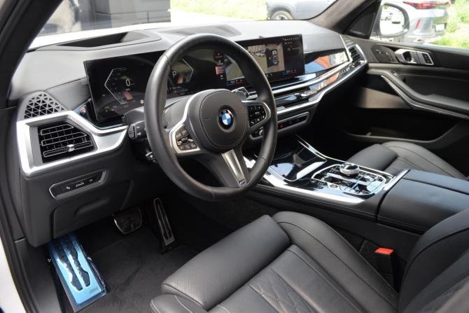 BMW X7 I (G07) Рестайлинг с пробегом 2023 года, цена 13 300 000 рублей, 3455 км, внедорожник, Автокод Объявления