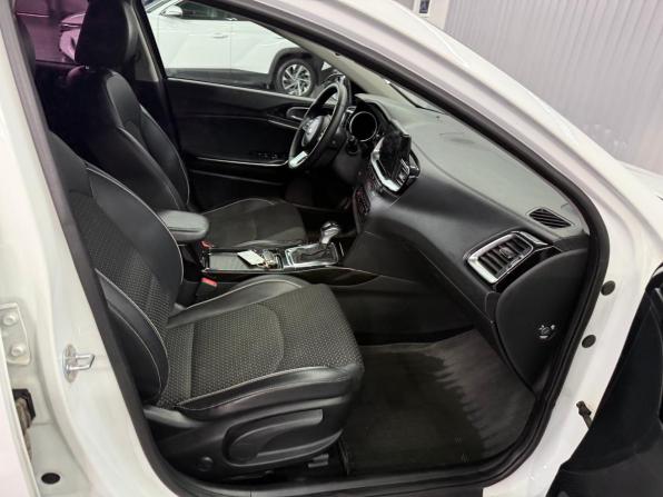 Kia Ceed III с пробегом 2018 года, цена 1 597 000 рублей, 156038 км, хэтчбек, Автокод Объявления