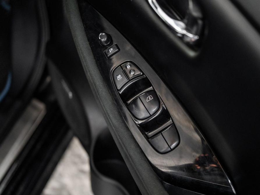 Nissan Leaf I (ZE0/AZE0) Иркутск  - изображение 20