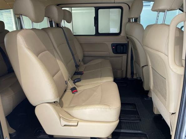 Hyundai H-1 II Рестайлинг 2 с пробегом 2021 года, цена 3 279 000 рублей, 126114 км, минивэн, Автокод Объявления