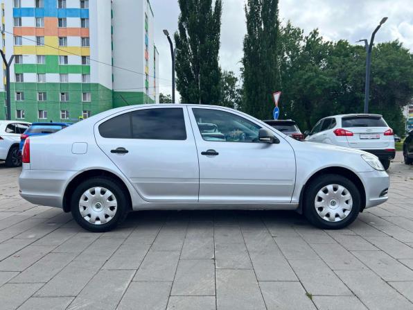 Skoda Octavia II (A5) Рестайлинг с пробегом 2011 года, цена 575 000 рублей, 250566 км, лифтбек, Автокод Объявления