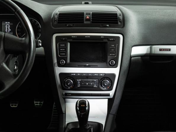 Skoda Octavia II (A5) Рестайлинг с пробегом 2011 года, цена 1 240 000 рублей, 190794 км, универсал, Автокод Объявления