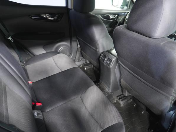 Nissan Qashqai II с пробегом 2018 года, цена 1 321 000 рублей, 143775 км, внедорожник, Автокод Объявления
