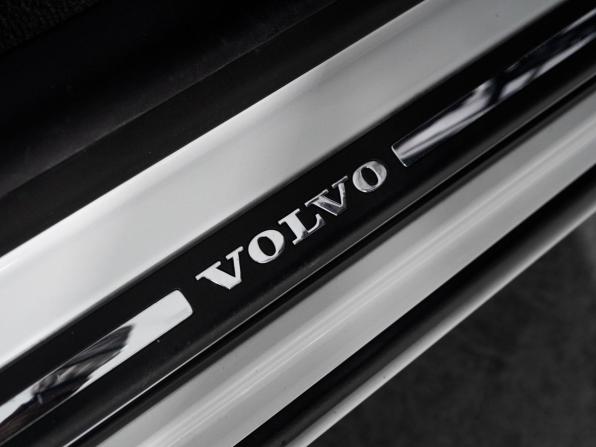 Volvo S60 II Рестайлинг с пробегом 2015 года, цена 1 250 000 рублей, 78800 км, седан, Автокод Объявления