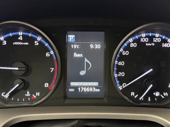 Toyota RAV4 IV (XA40) Рестайлинг с пробегом 2016 года, цена 2 297 000 рублей, 176693 км, внедорожник, Автокод Объявления