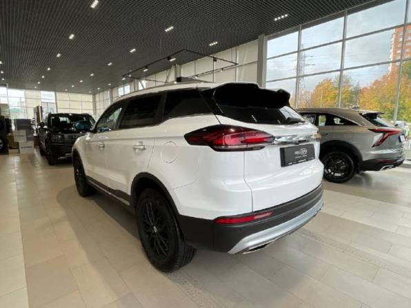 Geely Atlas Pro с пробегом 2023 года, цена 1 605 500 рублей, 121000 км, внедорожник, Автокод Объявления